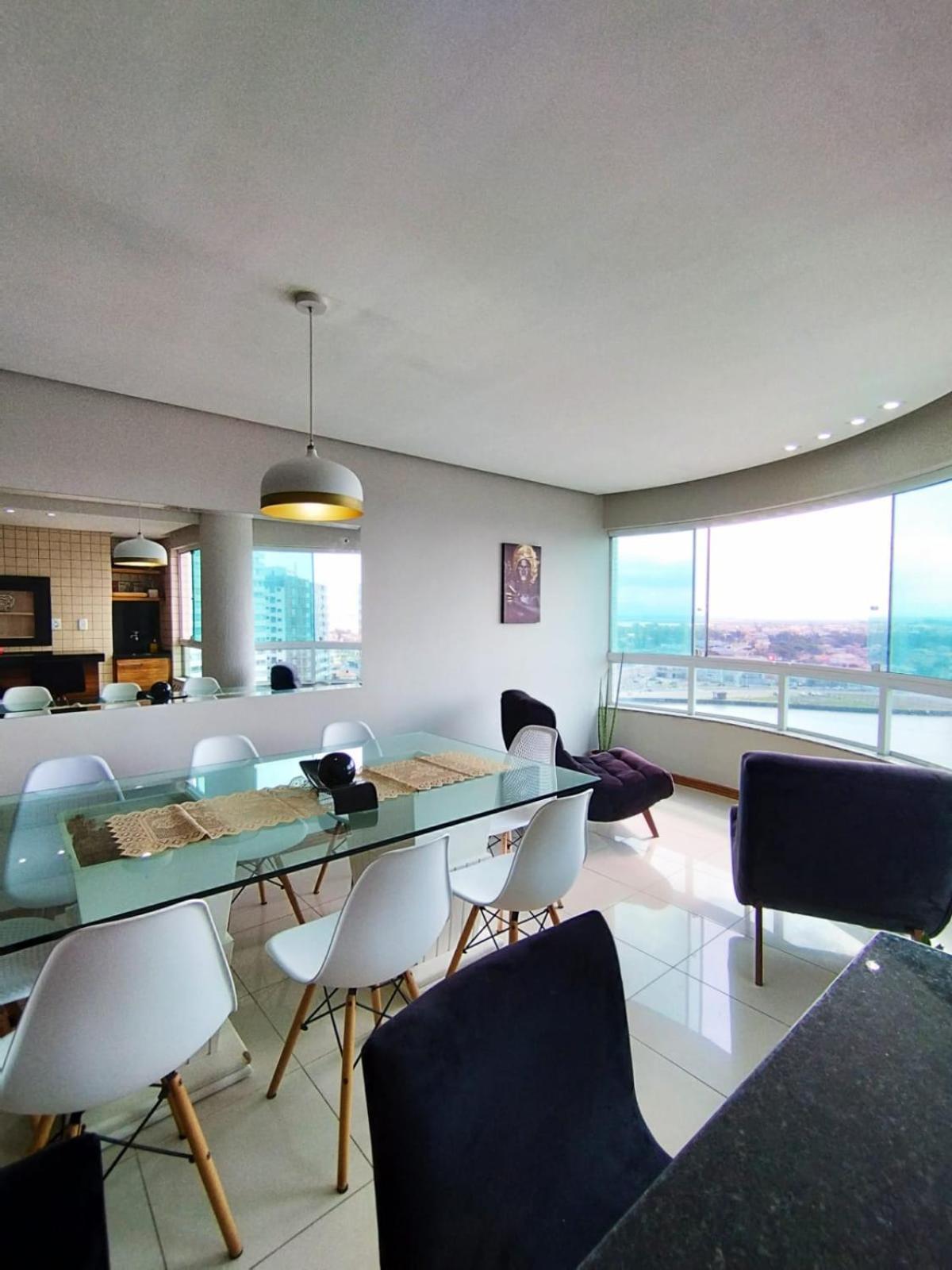 Em Apartment